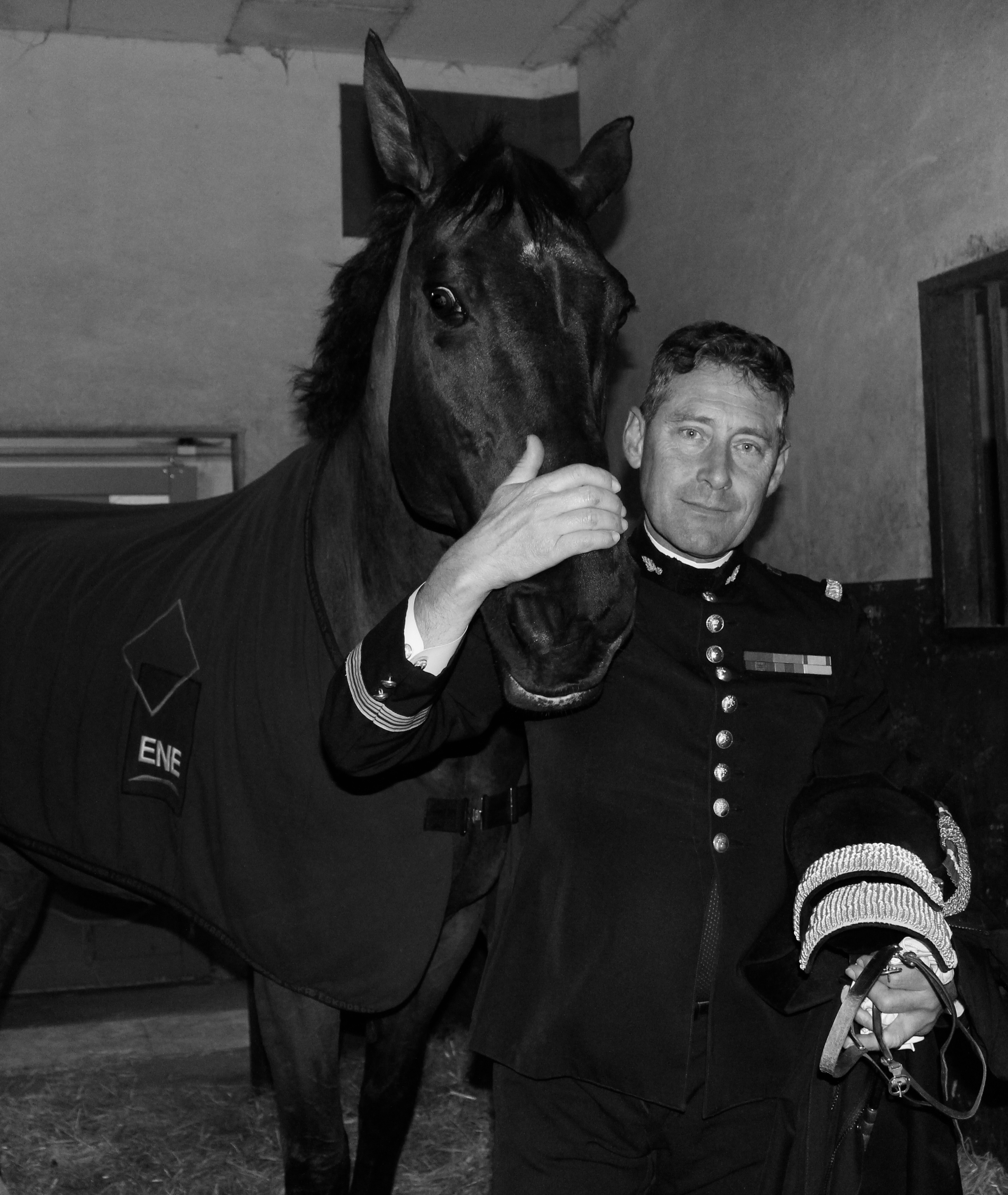 ©Chevalannonce - Colonel Jean-Michel Faure, 36ème écuyer en chef du Cadre Noir de Saumur et la jument en tête de piste, Rendez-vous 